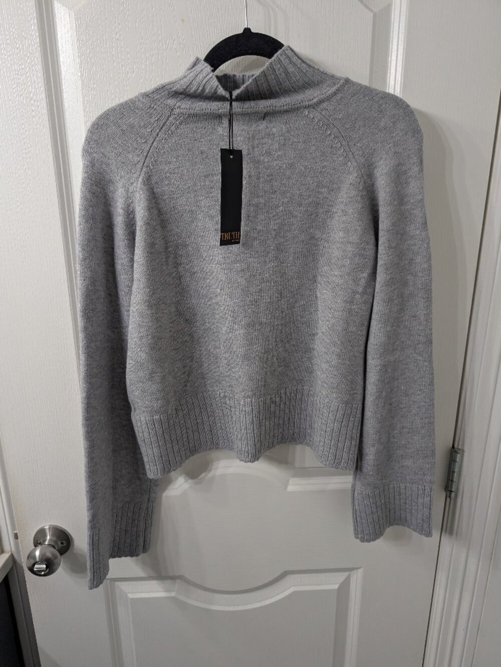 Truth by republic medium grey sweater